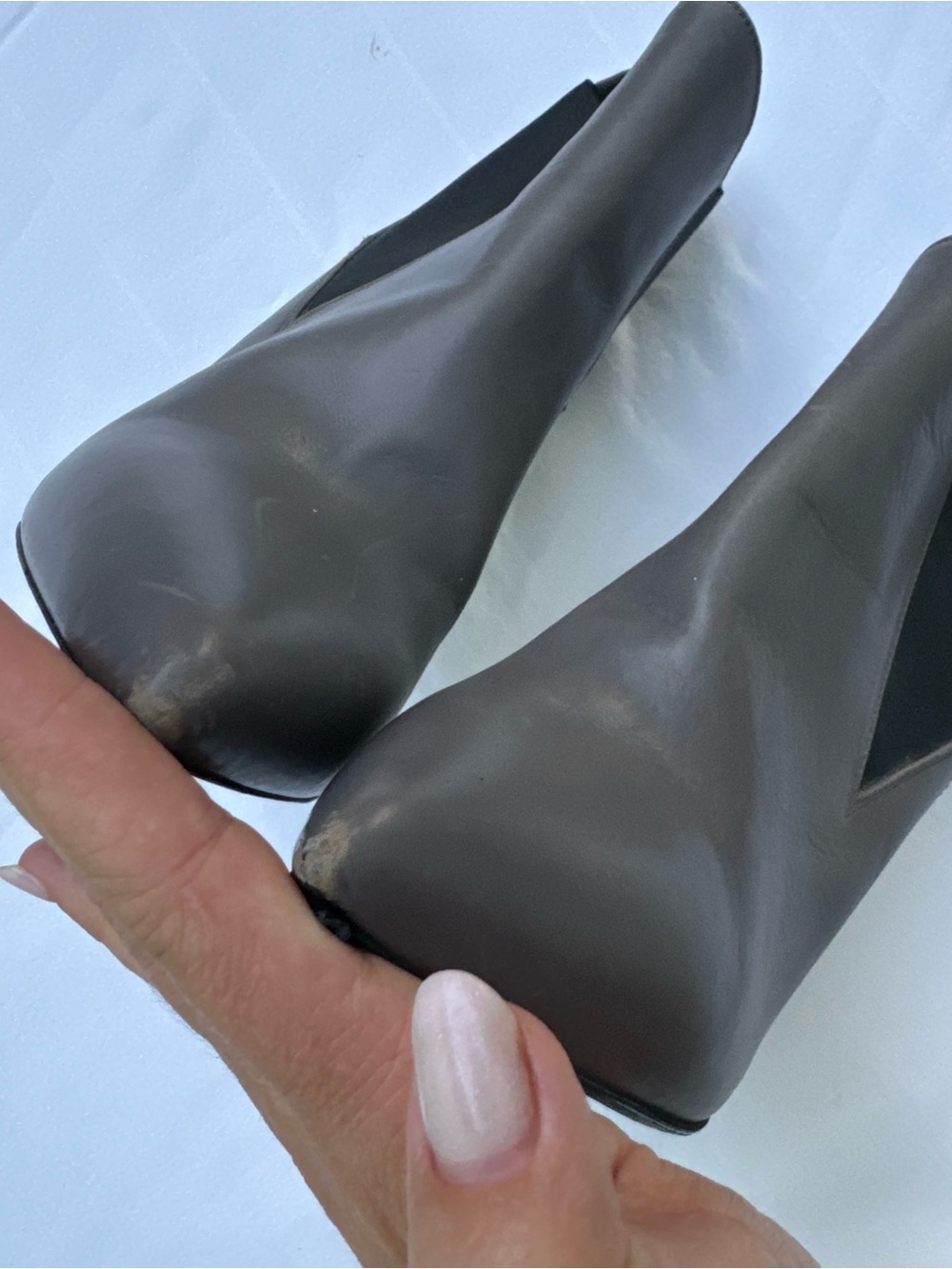 YSL Yves Saint Laurent grey Paris Chelsea Booties leather - Picture 8 of 9